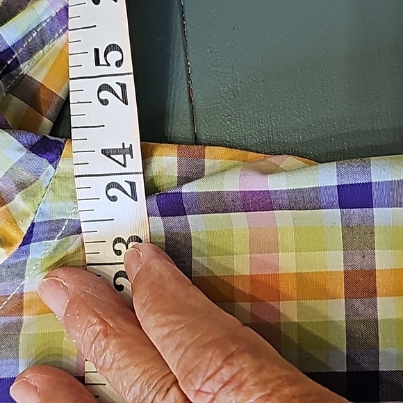 ALAN FLUSSER, Mens plaid short sleeve shirt. Size large. Just dry cleaned. down - Picture 8 of 10